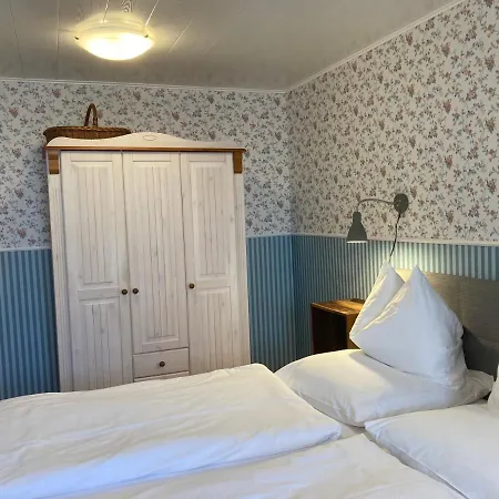 Gaestehaus Daheim * Lohme